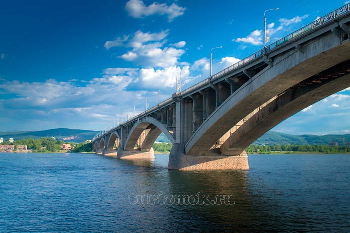 Коммунальный мост фото